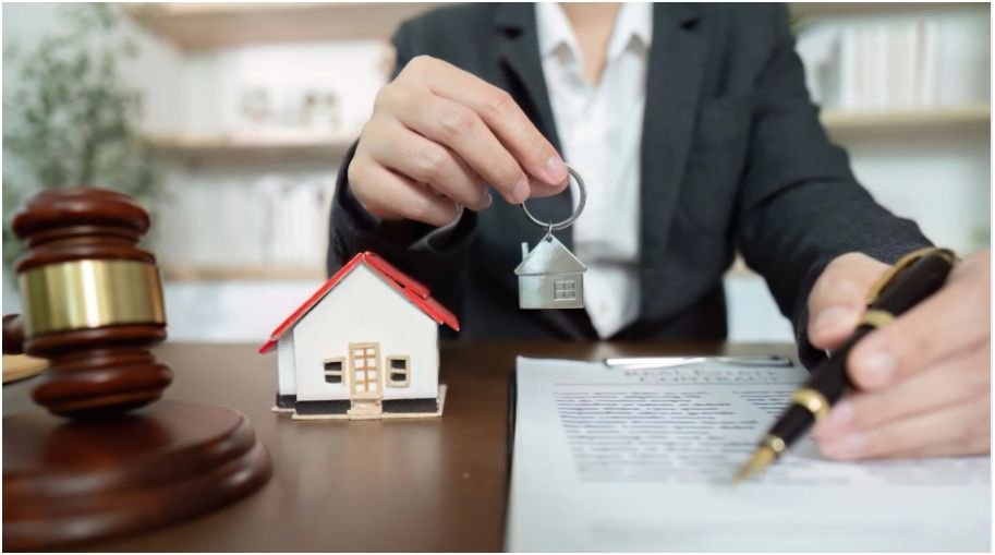 Navigating the Future: A Guide to Choosing the Right Will and Estate Lawyer